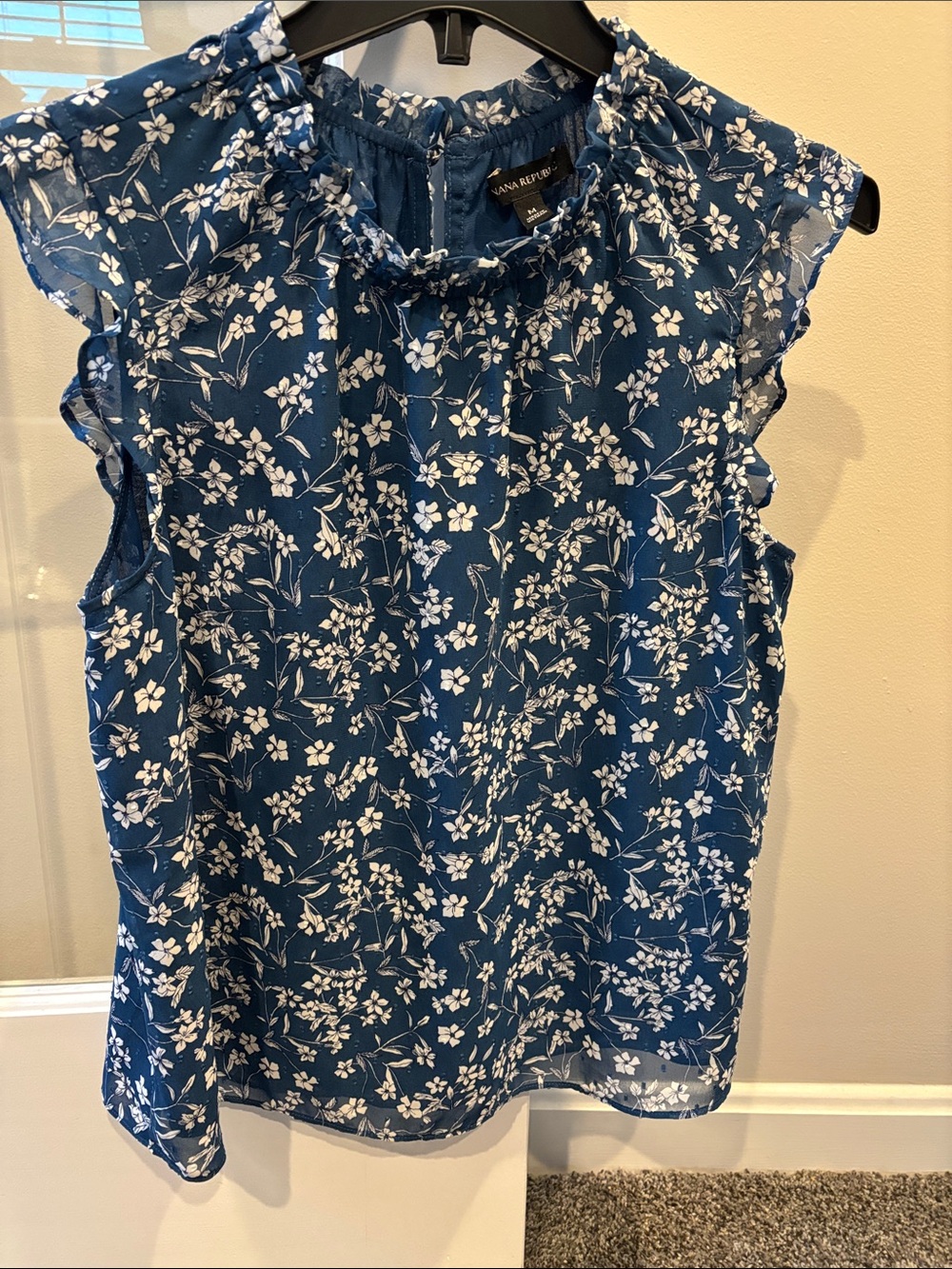 Banana Republic Sleeveless Blue Floral Ruffle Neck Top
